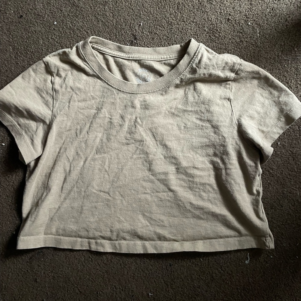 UO best friend tee “taupe”